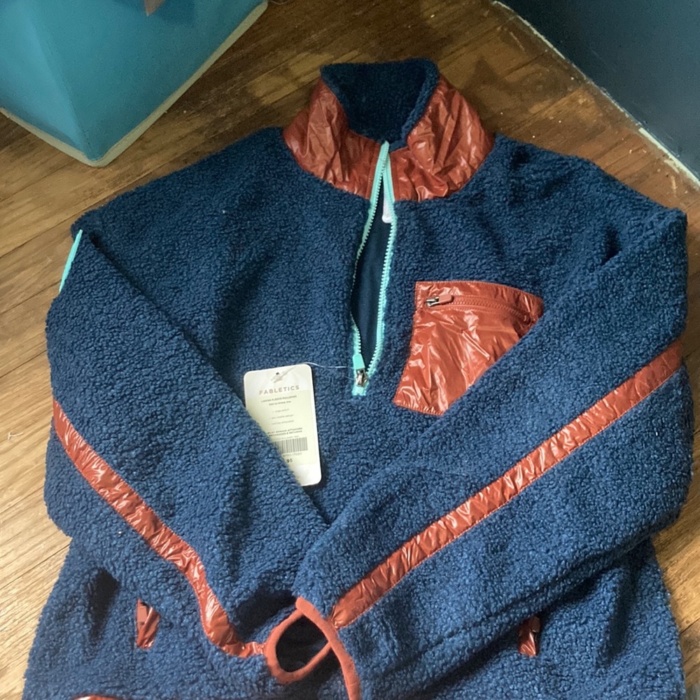 Blue fabletics pullover